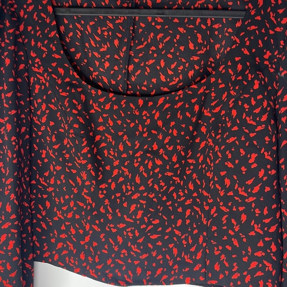 Dynamite Crop Top Blouse Side Zipper Long Sleeve Black Red Size S/P - Picture 4 of 8